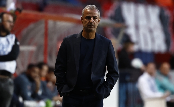 �smail Kartal'� bas�n toplant�s�nda �ok eden olay!