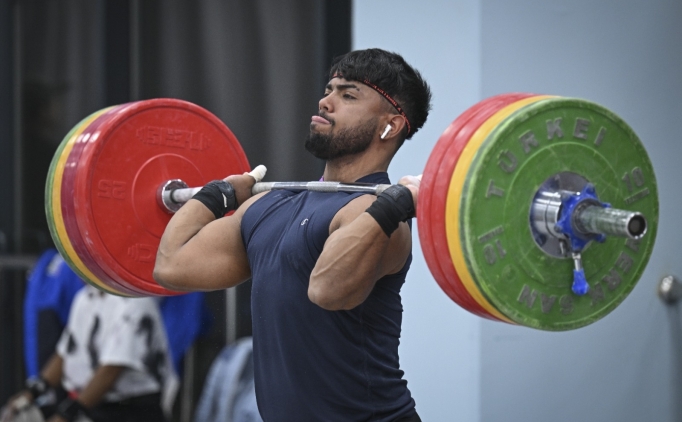 Venezuelal� halterciler, Ankara'da kamp yapmaktan mutlu