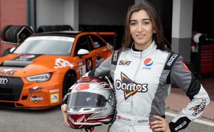 T�rk kad�n pilot Seda Ka�an, 19 May�s'ta �talya'da piste ��kacak