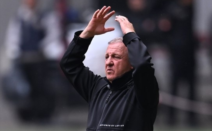 Mesut Bakkal: 'Ayakta durmaya �al���yoruz'