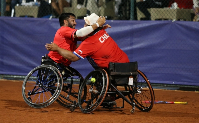 Tekerlekli Sandalye milli tak�m�ndan b�y�k ba�ar�!