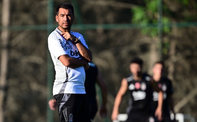 Be�ikta�'ta 8 ismin kaderi belli oluyor