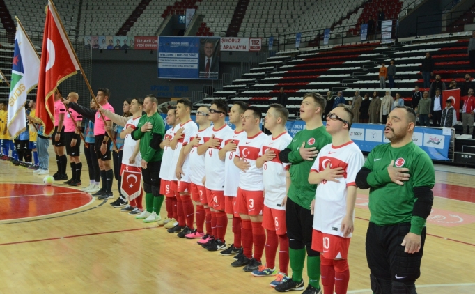 Down Sendromlu Futsal Milli Takm, Brezilya'ya malup