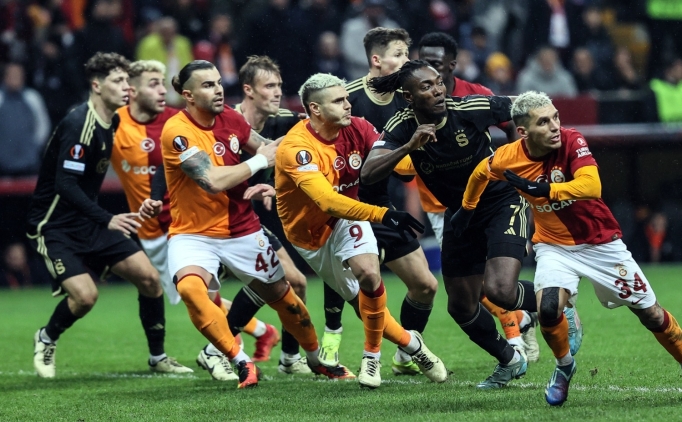 Galatasaray'da Abd�lkerim Bardakc�, 5 ma� sonra sahada