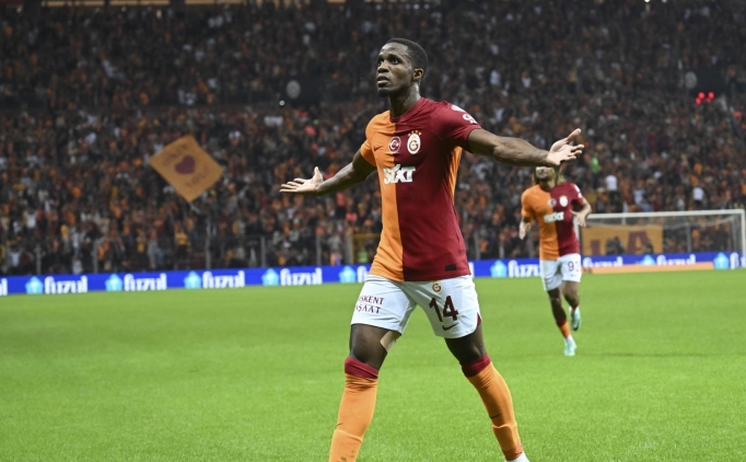 Galatasaray'da derbiye saatler kala Zaha karar�!