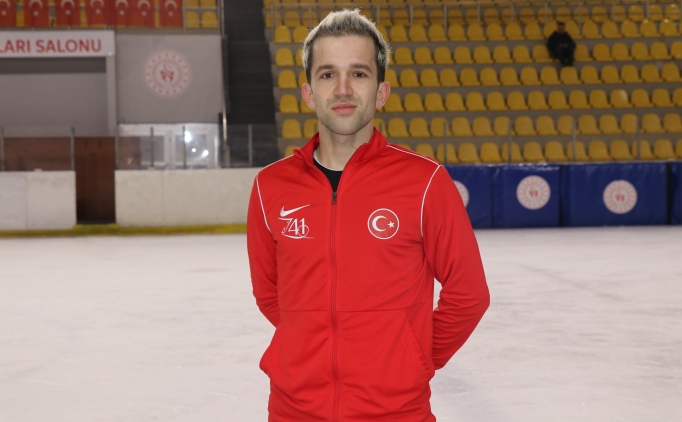 Rekortmen milli sporcu Burak Demirboa, artistik buz pateninde ilklerin peinde