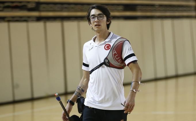 Milli ok�u Mete Gazoz, 'y�l�n ok�usu' olmaya odakland�