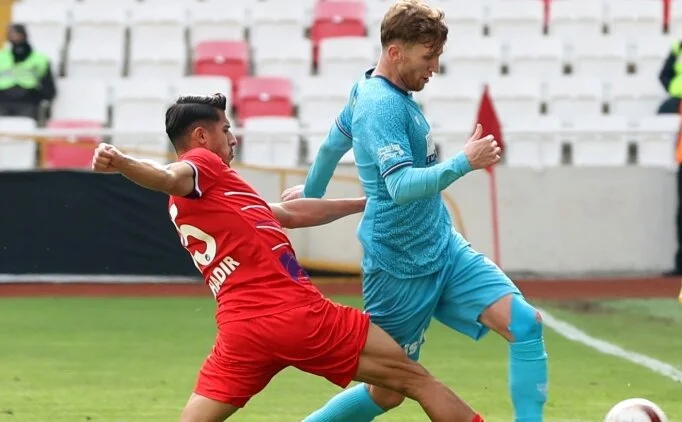 Sivasspor evinde hata yapmad� turu atlad�