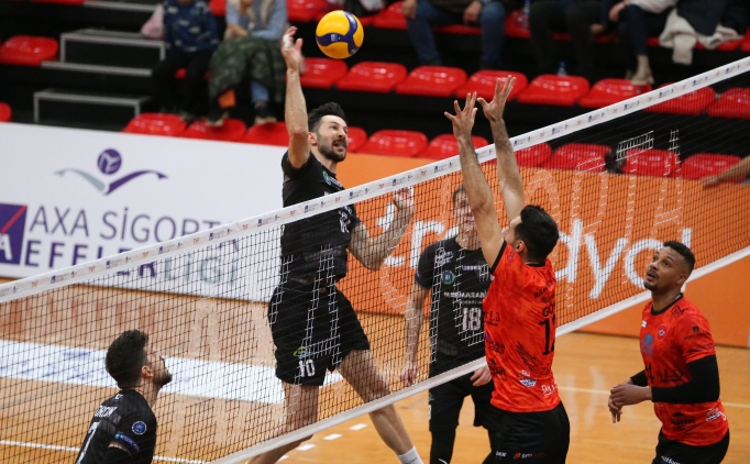 Bursa, deplasmanda Alanya'ya set vermedi!