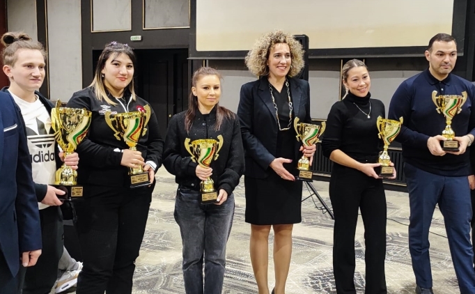 Kad�n milli halterciler, Avrupa �ampiyonas�'nda ikinci! 