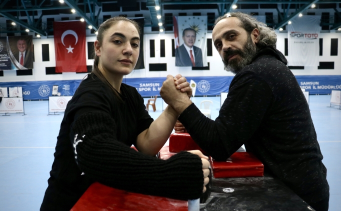 Milli bilek g�re��isi Rabia Kayahan'�n g�z� d�nya �ampiyonlu�unda!