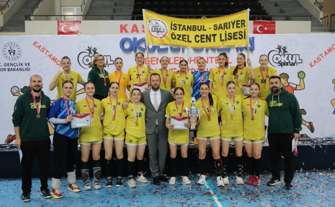 Cent Koleji K�z Hentbol Tak�m�, ISF Liseler D�nya �ampiyonas� haz�rl�klar�na ba�lad�