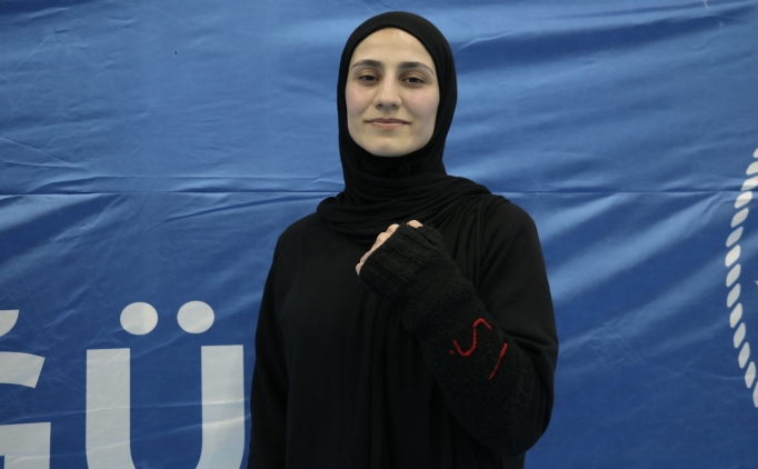 'Erkek sporu' s�z�ne ald�rmayan ��kriye Y�lmaz'�n bile�i b�k�lm�yor