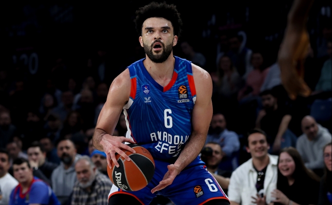 Anadolu Efes, Baskonia deplasman�nda