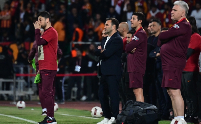 Okan Buruk, Galatasaray'da bir kez daha tarihe ge�iyor