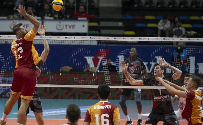 Galatasaray, 3-4'�nc�l�k serisinde geri d��t�