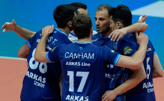 Arkas Spor'dan 19 y�l sonra bir ilk