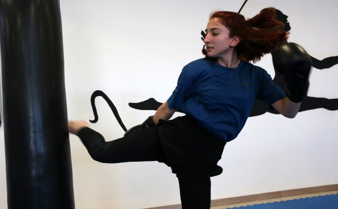 Hobi olarak ba�lad��� muaythaide g�z�n� d�nya �ampiyonlu�una dikti