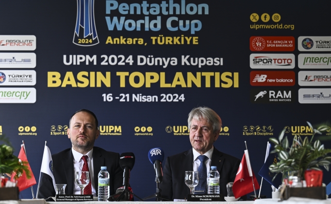 Veli Ozan �ak�r: 'Paris'e umutlu gidece�iz, mutlu gelece�iz'