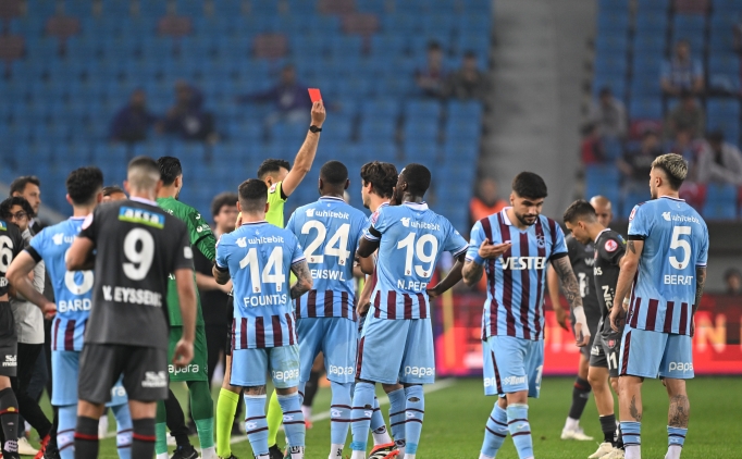 Enis Destan'a 3 ma� men cezas�!