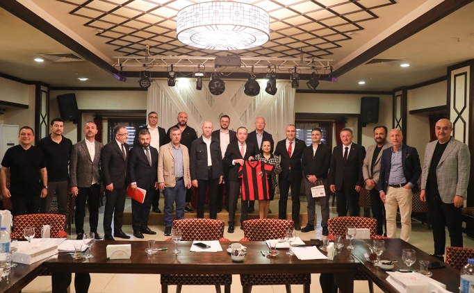 Osman Sungur: 'Ko� ailesi bu camia i�in �nemlidir'