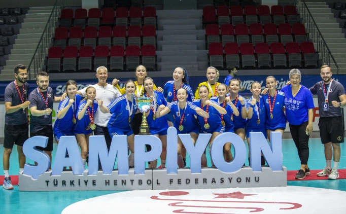 Gen� K�zlar Hentbol �ampiyonas�'nda �ampiyon belli oldu