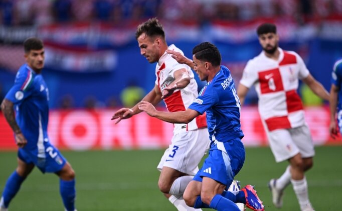 �talya, �st turu 90+8'de ald�!