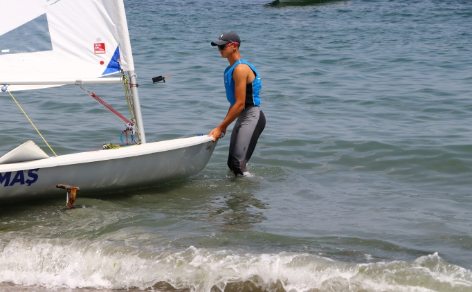 Milli yelkenci Kutsal G�ne� Kurnaz, Gen�ler D�nya �ampiyonas�'ndan madalyayla d�nmek istiyor