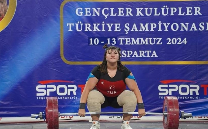 Gen�ler Kul�pler T�rkiye Halter �ampiyonas� s�r�yor