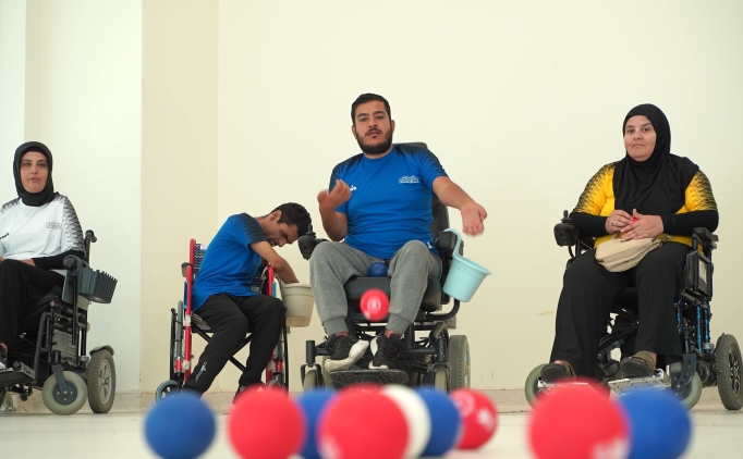 Kas hastas� sporcular boccia ile 'adapte' oluyor