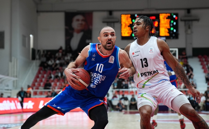 Anadolu Efes, deplasmanda kazand