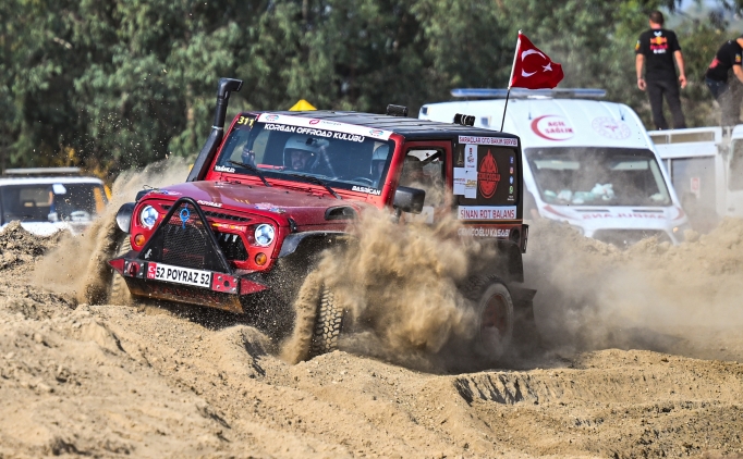 Akdeniz Off-Road Kupas'nda nc ayak yarlar, Adana'da yapld