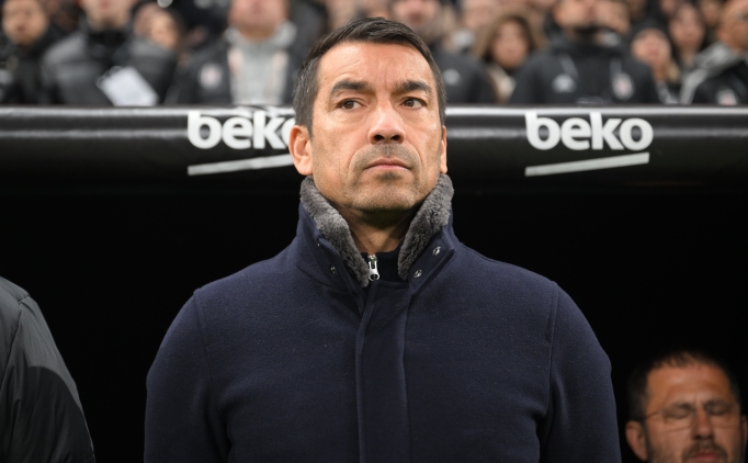 Van Bronckhorst'tan 2 deiiklik!