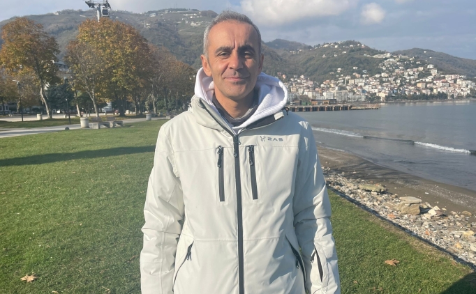 Yama� para��t� pilotu, havada bisikletiyle pedal �evirdi