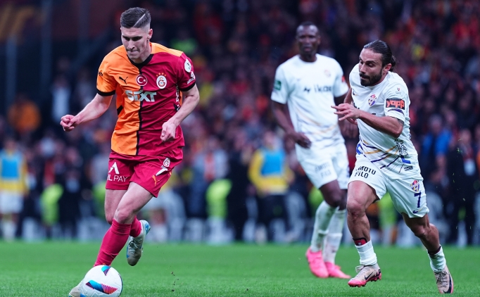 Galatasaray - Eypspor; 48 dk futbol, 58 dk ara