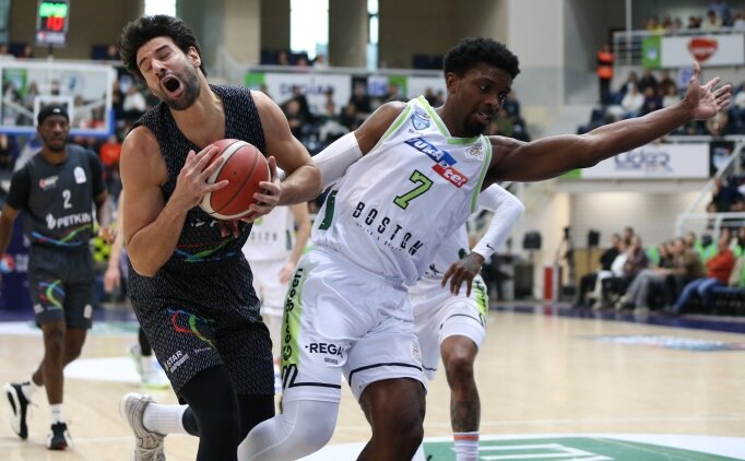 Alia�a Petkimspor'da d���� s�r�yor