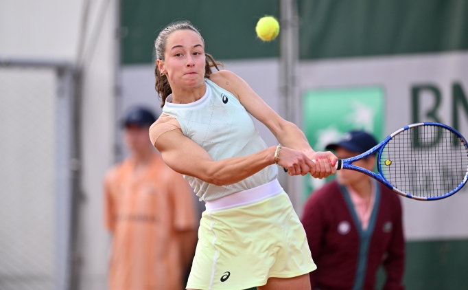 Zeynep S�nmez, Berlin A��k'ta ana tabloya y�kseldi