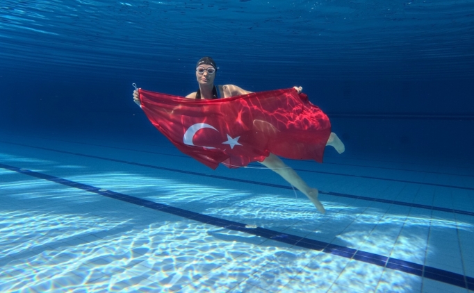 Milli sporcu Bilge �ingigiray'dan T�rkiye rekoru!