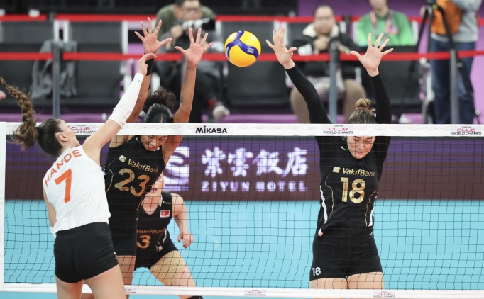 Vak�fBank ve Eczac�ba�� Dynavit zorlu ma�ta kar�� kar��ya