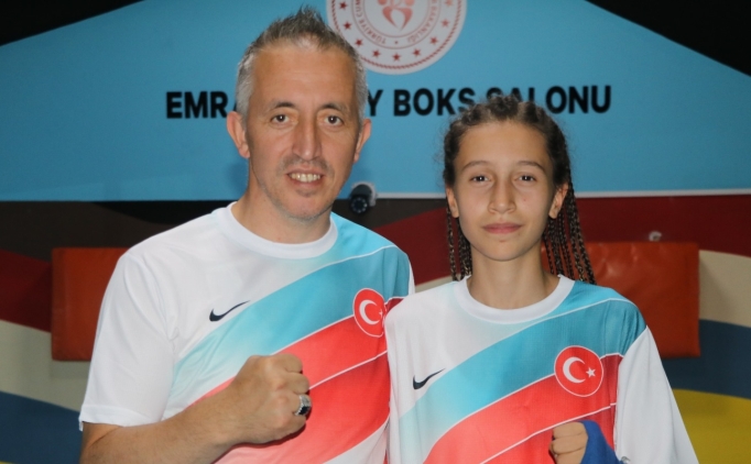 Boks milli tak�m� ba�antren�r�, k�z�n� �ampiyonlu�a haz�rl�yor