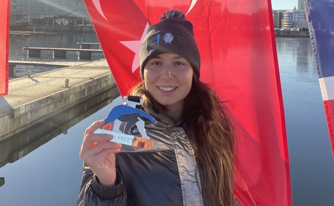 Bengisu Avc�, K�� Y�zme D�nya �ampiyonas�'nda zirvede!