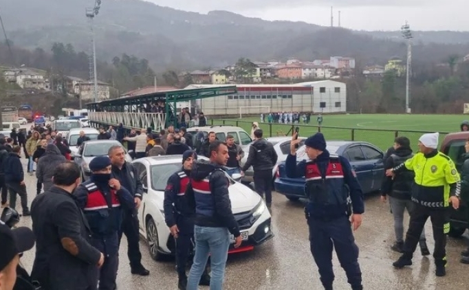 D�zce'de S�per Amat�r Lig kar��la�mas� tatil edildi