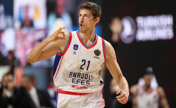 Anadolu Efes'ten Pleiss'a veda