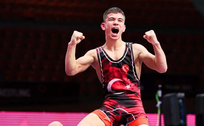 T�rk g�re��iler Emre Mutlu ve Y�ksel Sar��i�ek finalde