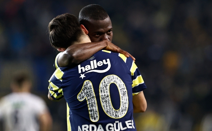 Alex'in ilk istei Enner Valencia!