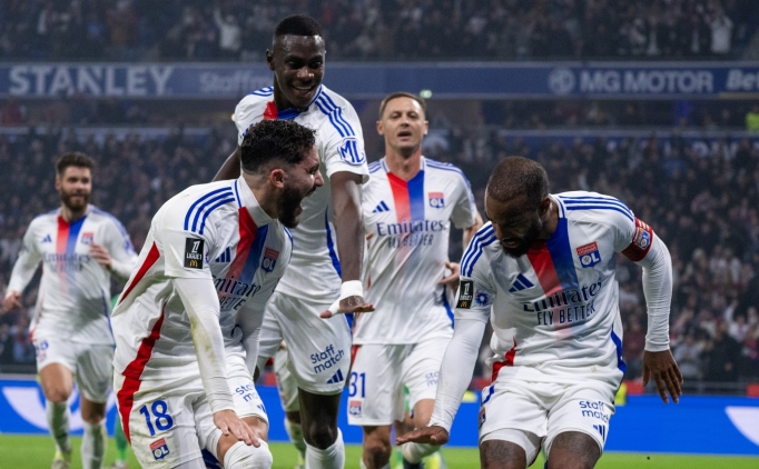 Lyon'u derbide Lacazette gldrd!