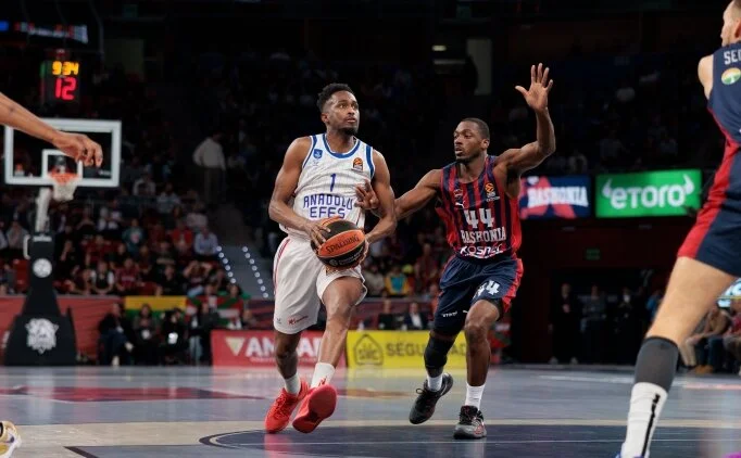 Anadolu Efes, deplasmanda kazand