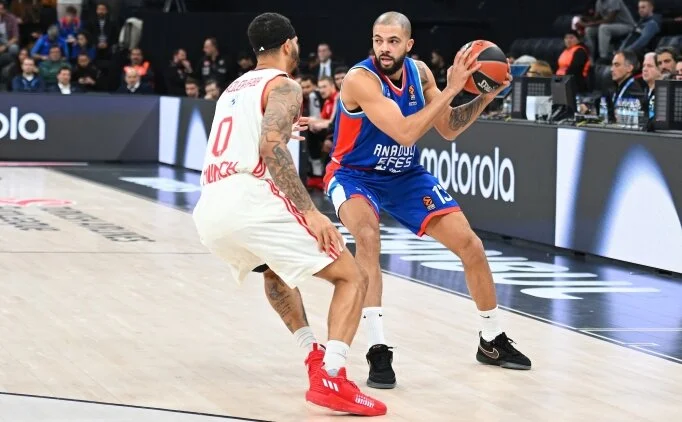 Anadolu Efes evinde Bayern Mnih'i devirdi!