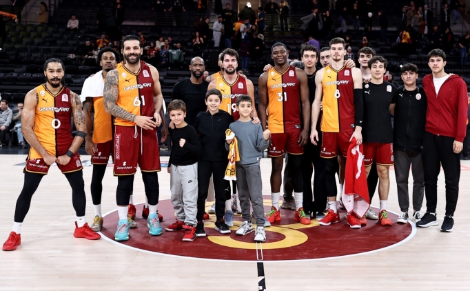 Galatasaray evinde Yalovaspor Basketbol'u rahat malup etti