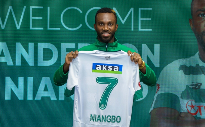 Konyaspor, Anderson Niangbo'yu renklerine balad